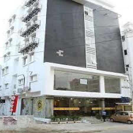 La Riviera Suites Madhapur Hyderabad Luaran gambar