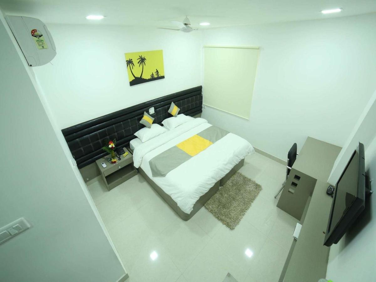 La Riviera Suites Madhapur Hyderabad Luaran gambar