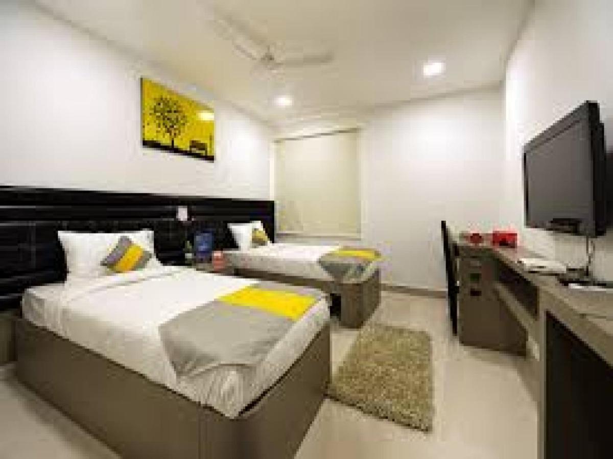 La Riviera Suites Madhapur Hyderabad Luaran gambar