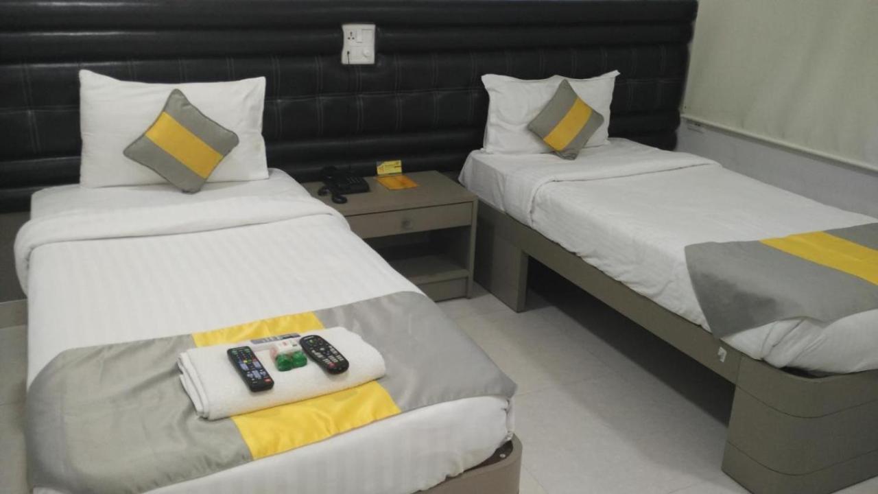 La Riviera Suites Madhapur Hyderabad Luaran gambar